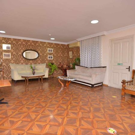 Hotel Nikea Paradiso Кутаиси Екстериор снимка