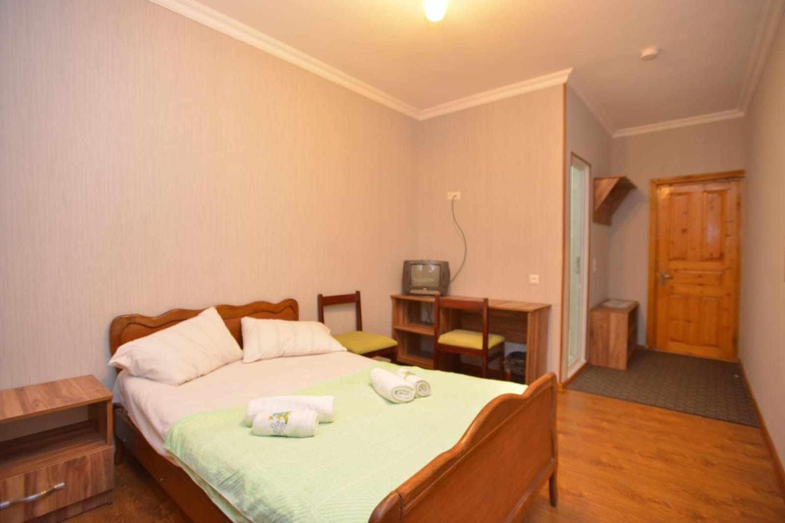 Hotel Nikea Paradiso Кутаиси Екстериор снимка