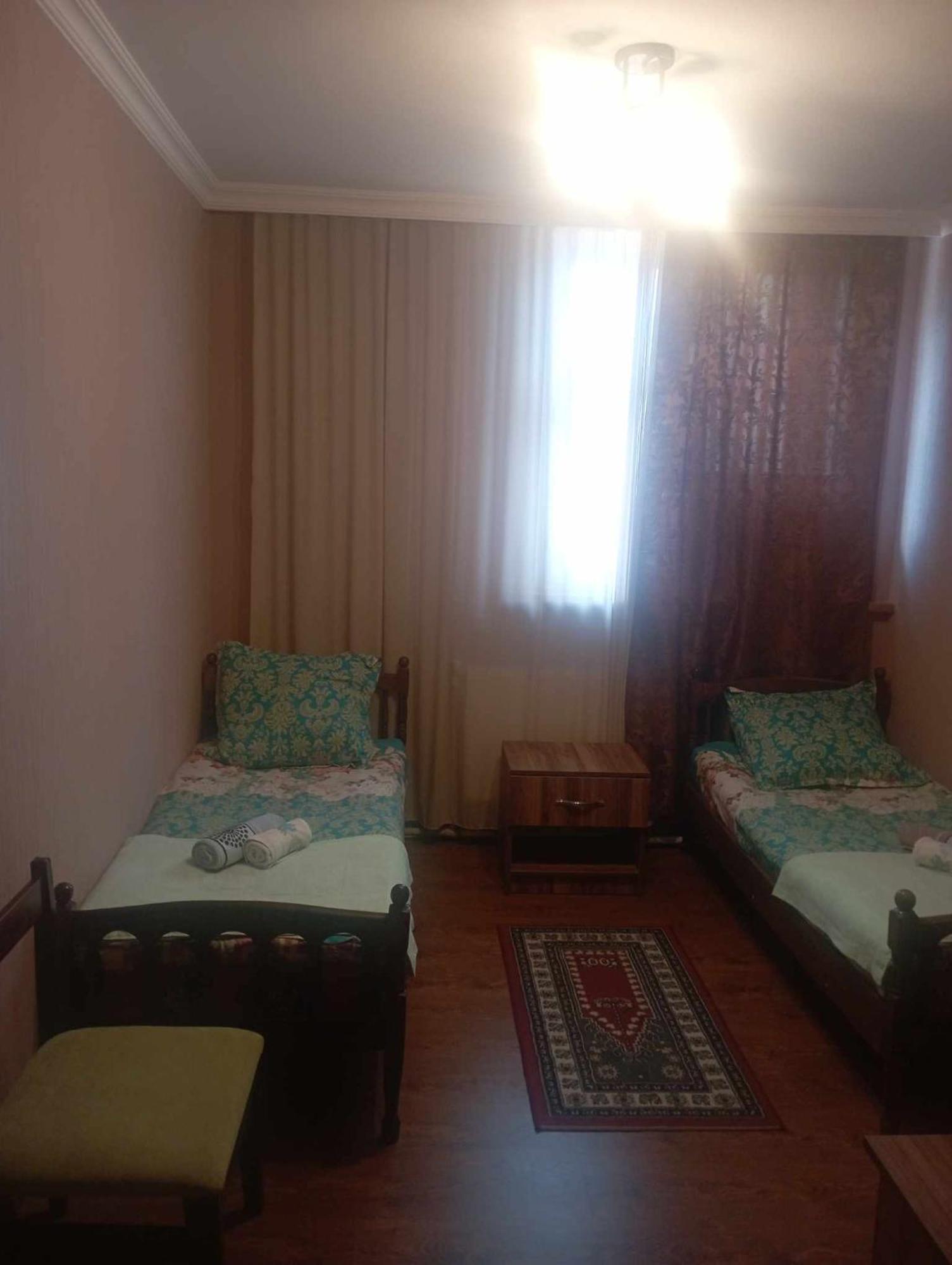 Hotel Nikea Paradiso Кутаиси Екстериор снимка